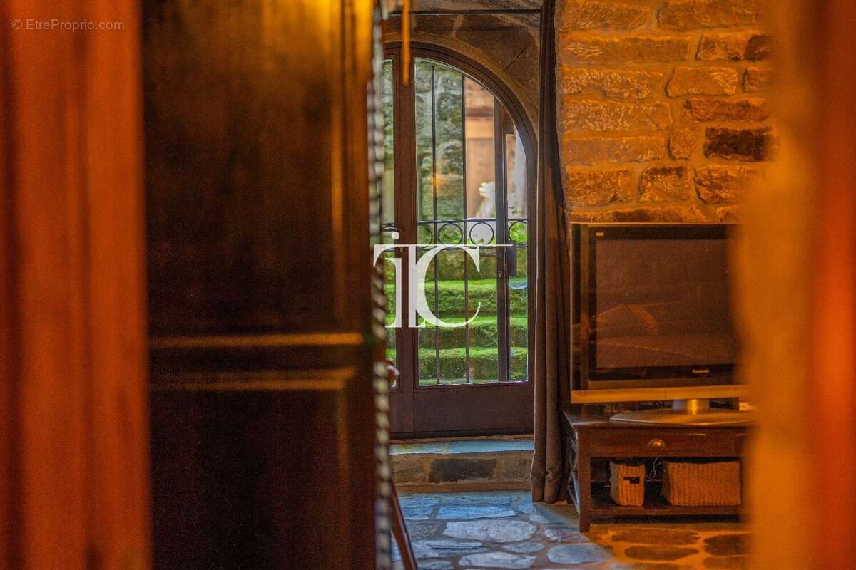 Maison à LABLACHERE