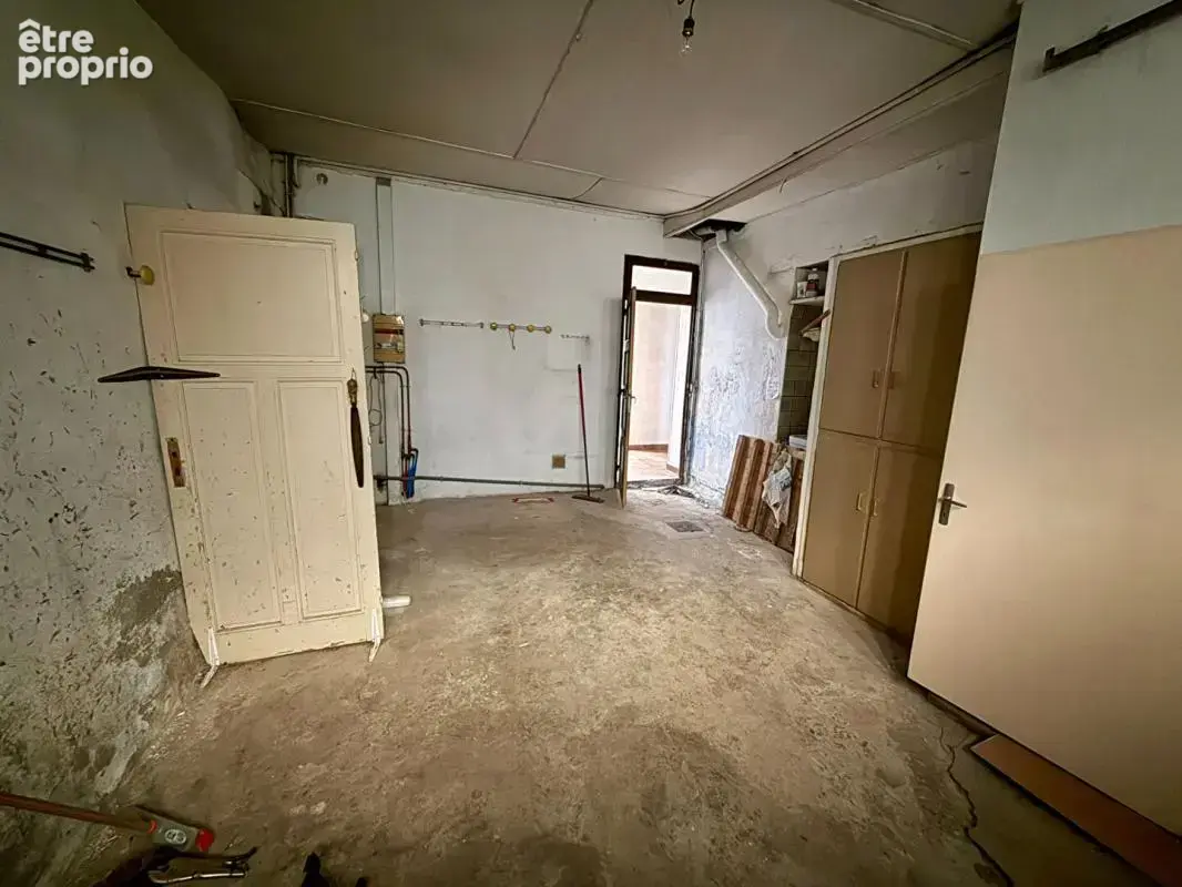 Grande maison de village type 8 à rénover avec garage, patio et volumes généreux à Trèbes - photo 13