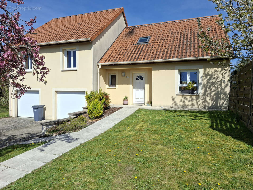 Maison à LOUVIGNY
