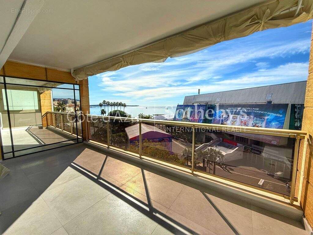 Appartement à CANNES