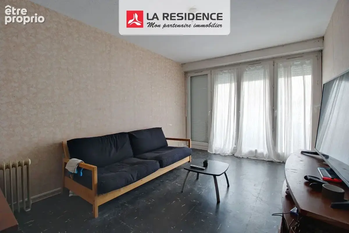 Appartement 60 m² à Saint-Etienne-Du-Rouvray  - photo 2
