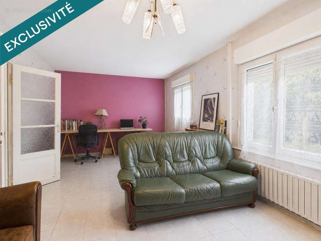 Maison 105 m² à Saint-Pol-De-Leon  - photo 7