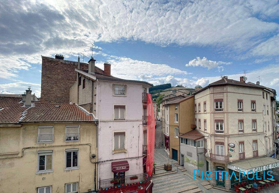 Appartement à AMPLEPUIS