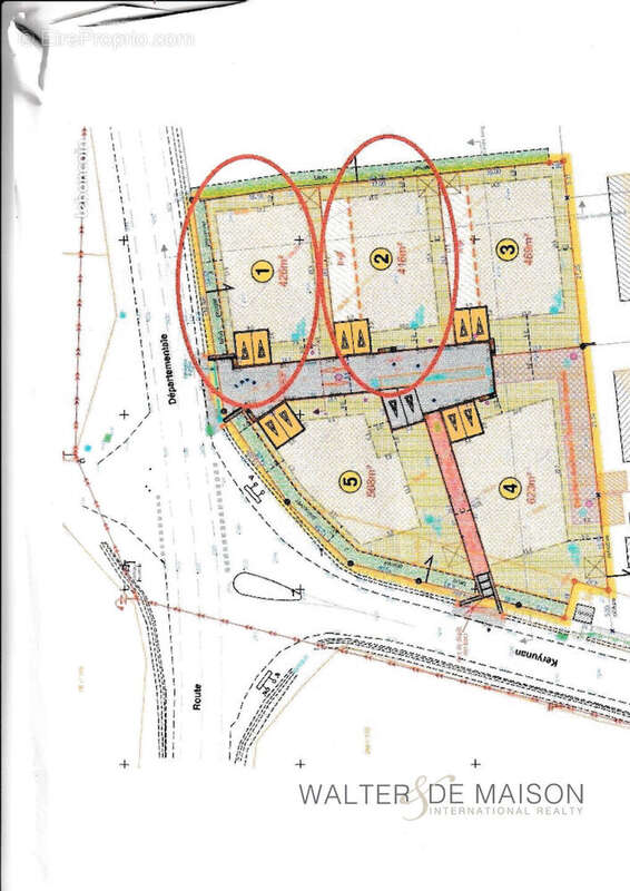 Terrain à PLOUGONVELIN