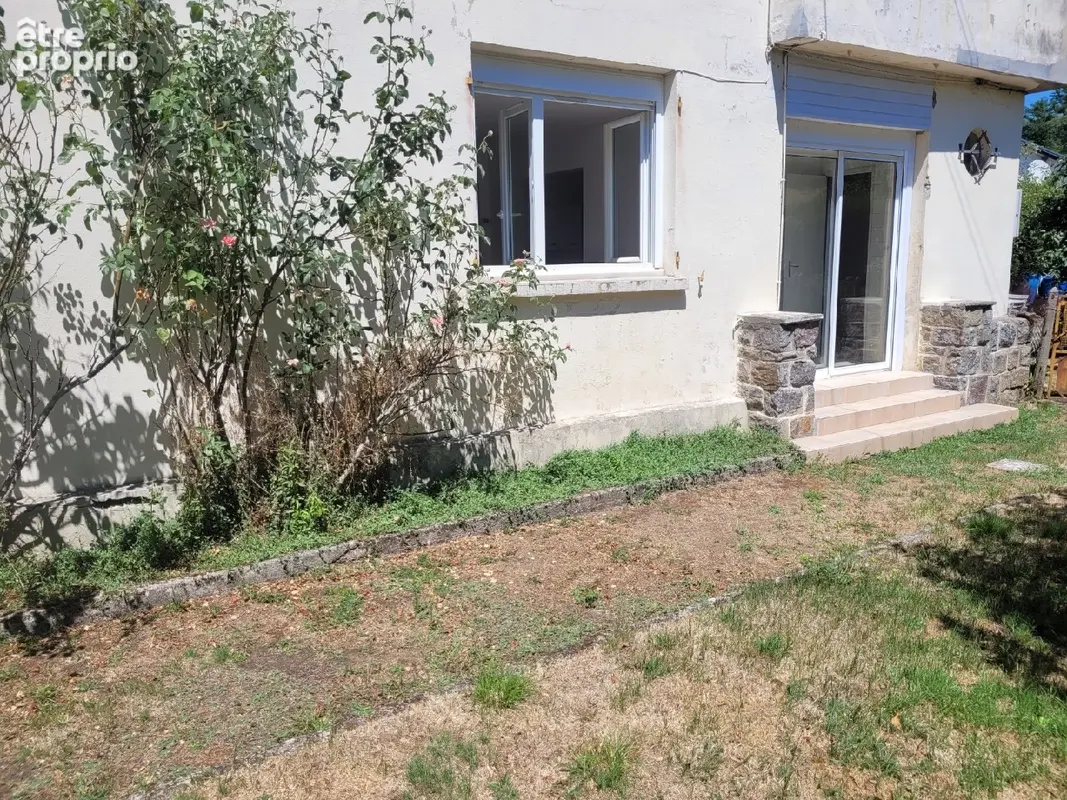 Appartement à BORT-LES-ORGUES