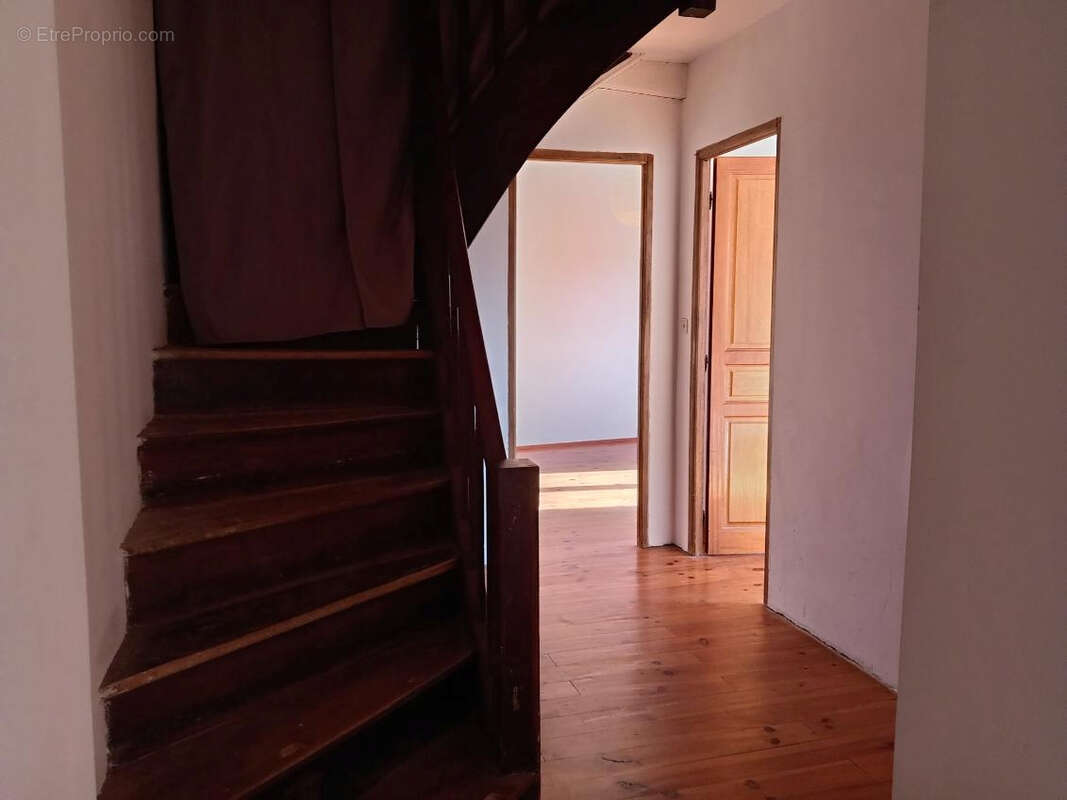 Maison à PRAT-BONREPAUX