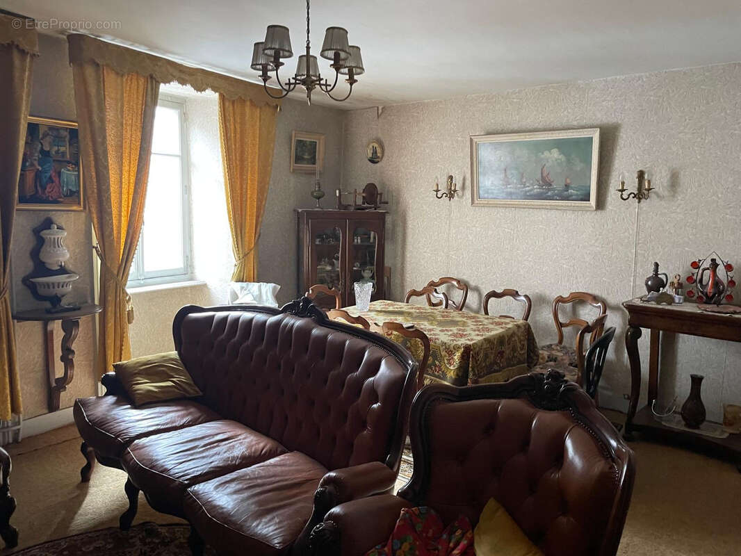 Maison de village ,plein centre de tence , - photo 9