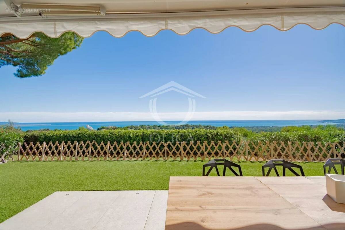 Appartement à VILLENEUVE-LOUBET