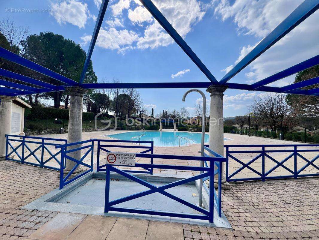 Maison à TOURRETTES