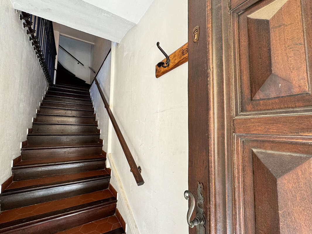 Appartement à L'ISLE-SUR-LA-SORGUE