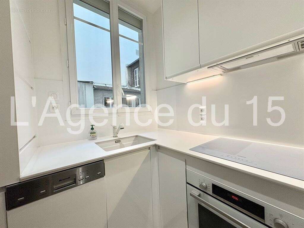 Appartement à PARIS-15E