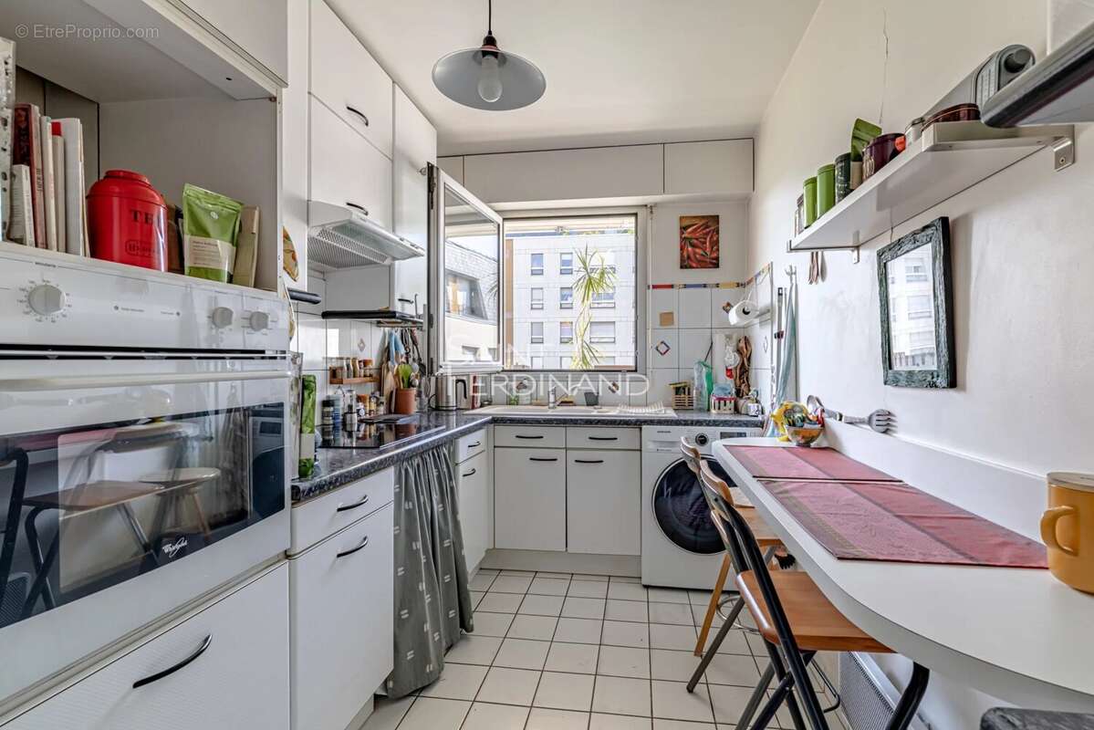Appartement à PARIS-15E