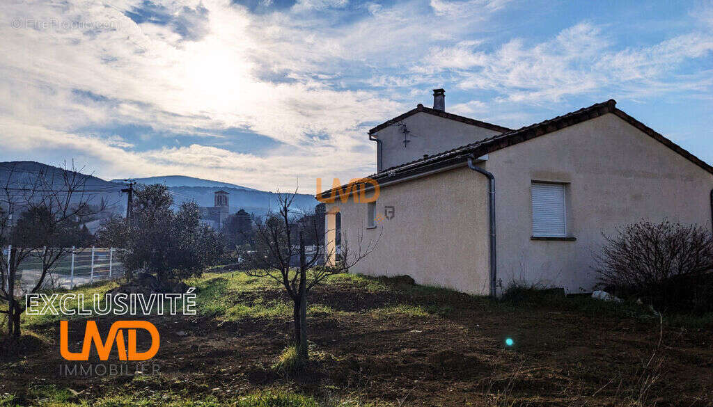 Maison à GROSPIERRES