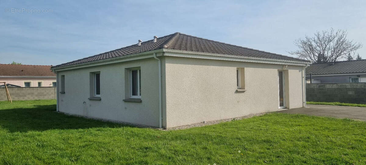 Maison à VARENNE-SAINT-GERMAIN