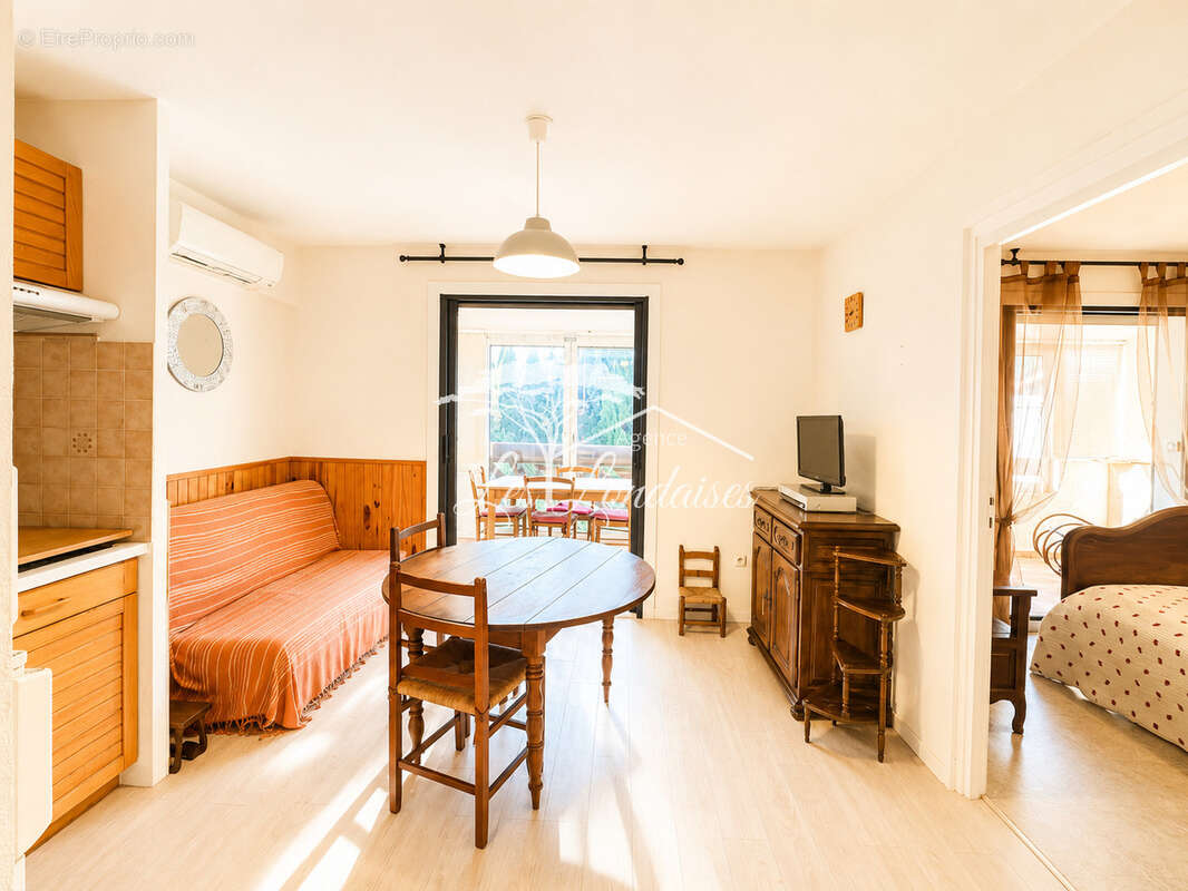 Appartement à LA LONDE-LES-MAURES
