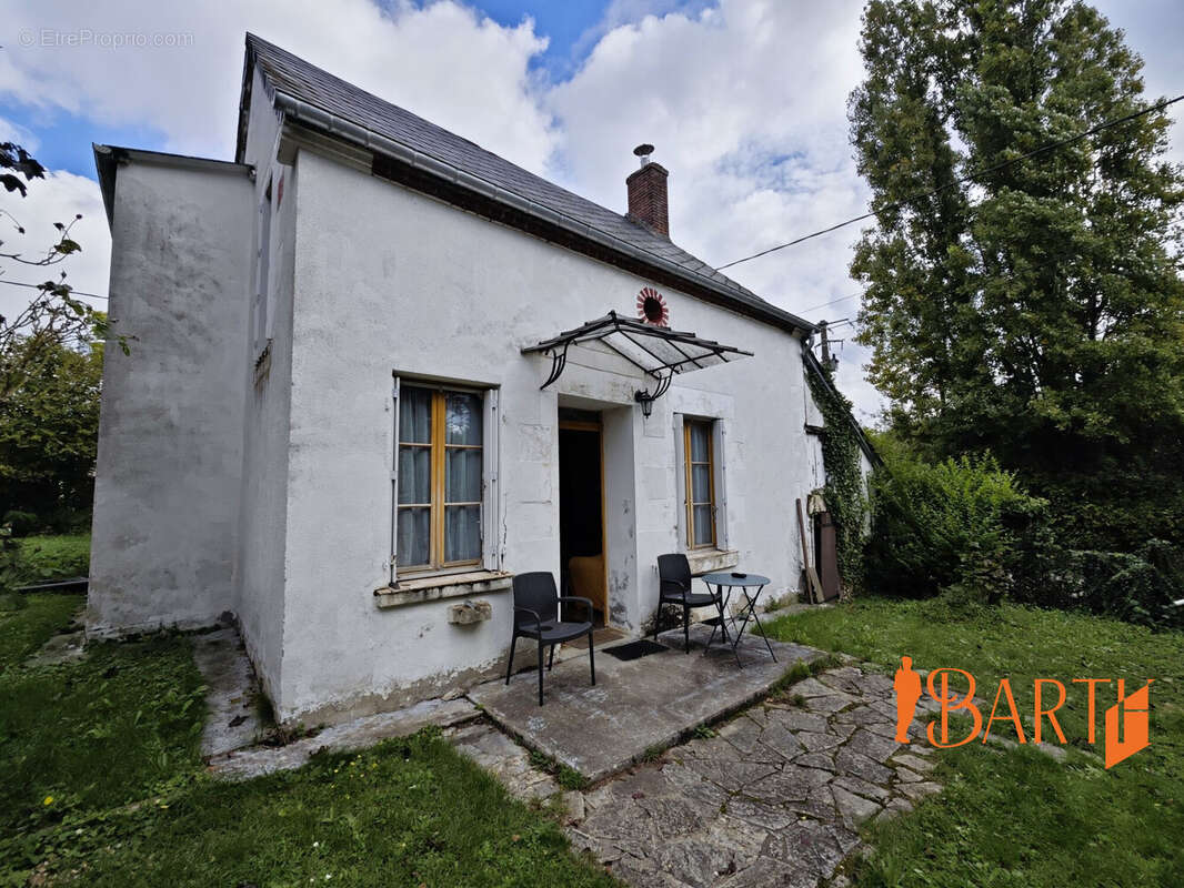 Maison à AZY