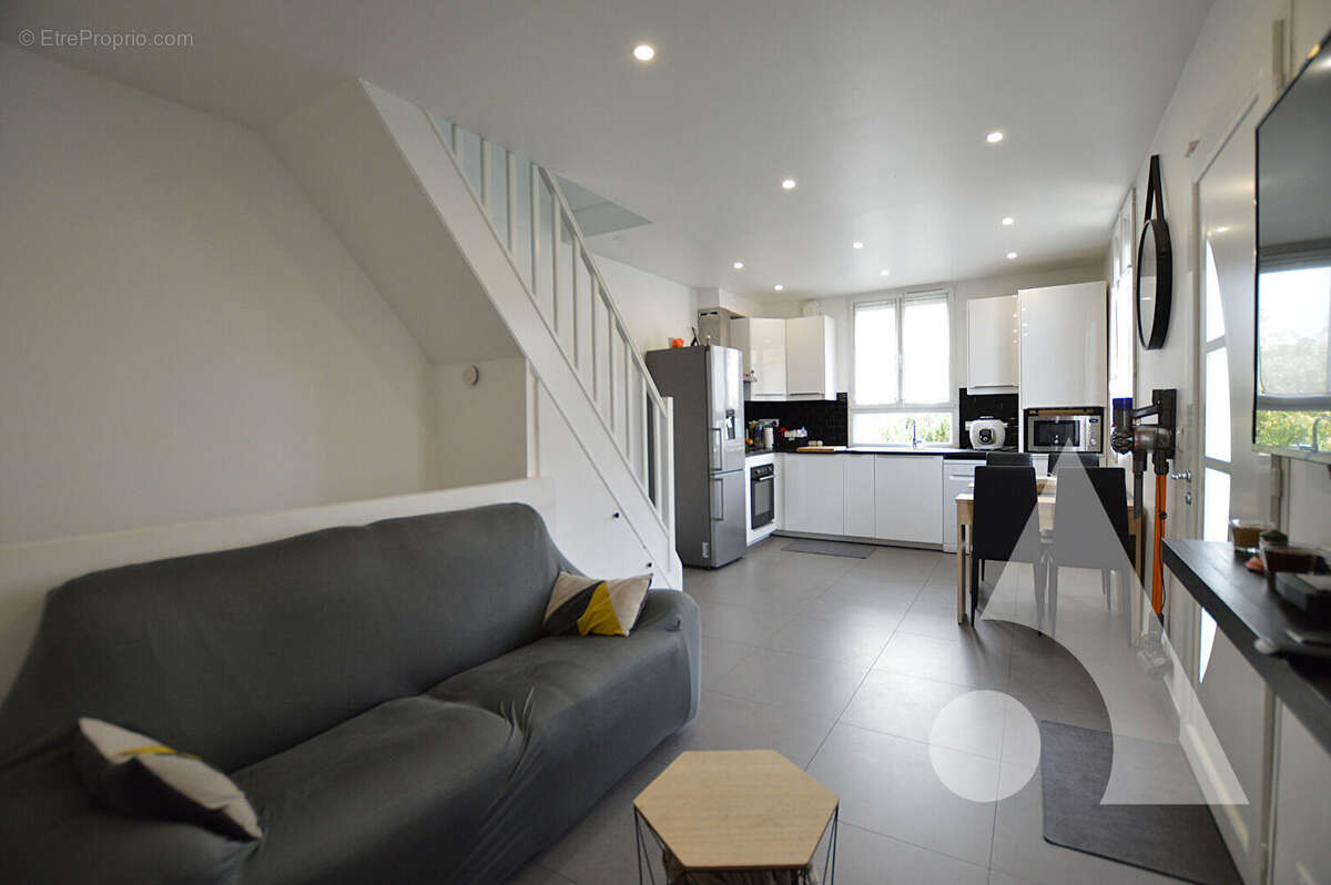 Maison à MONTIGNY-LES-CORMEILLES