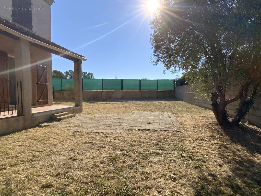 Villa 3 chambres sur terrain 600 m2. - photo 8