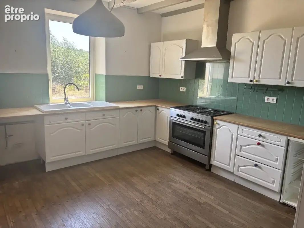 Maison avec 2 chambres, jardin 4296 m2, 212 m2 habitables. - photo 4