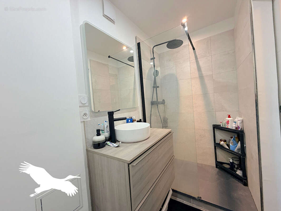 Appartement à MARSEILLE-4E