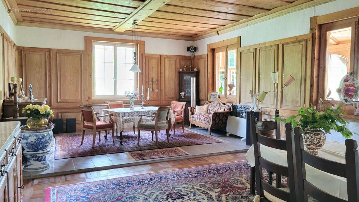 24410 Maison  atypique  sur 2 niveaux entre Riberac  et Saint Aulaye parcelle de  4ha et un étang - photo 10