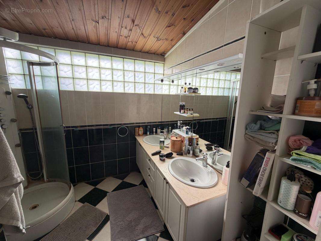 Maison 151 m² à Saint-Paul  - photo 6