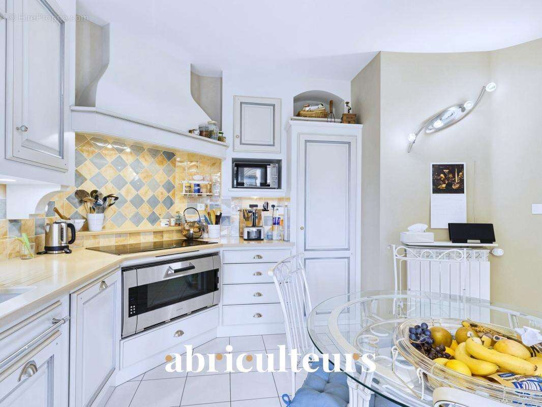 Villa d’architecte rénovée de 155 m²  en vente au pied du Luberon à Cheval-Blanc (84460) - photo 11
