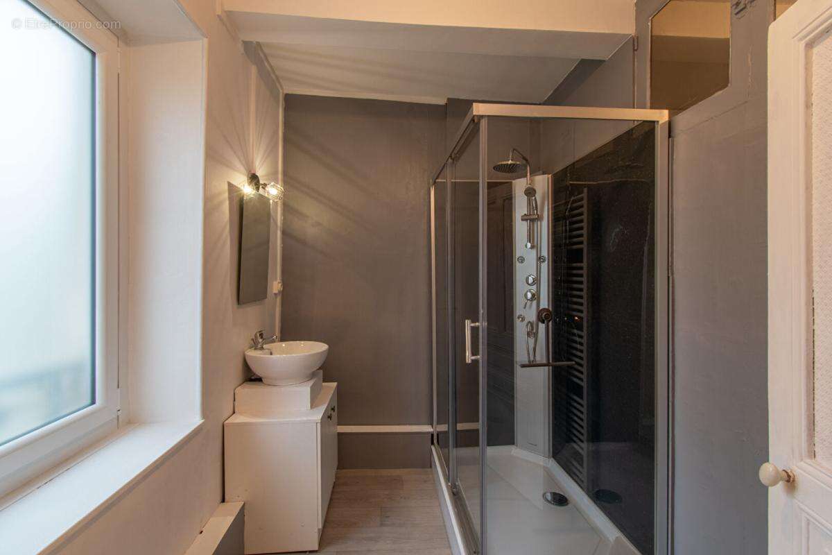 Maison à SAINT-GEORGES-SUR-LA-PREE