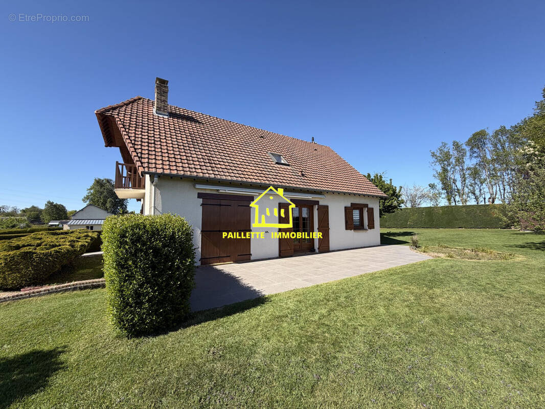 Maison à SANDOUVILLE