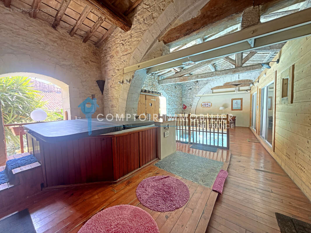 À Vendre- Maison Vigneronne 225 M2 - 7 pièces - photo 14
