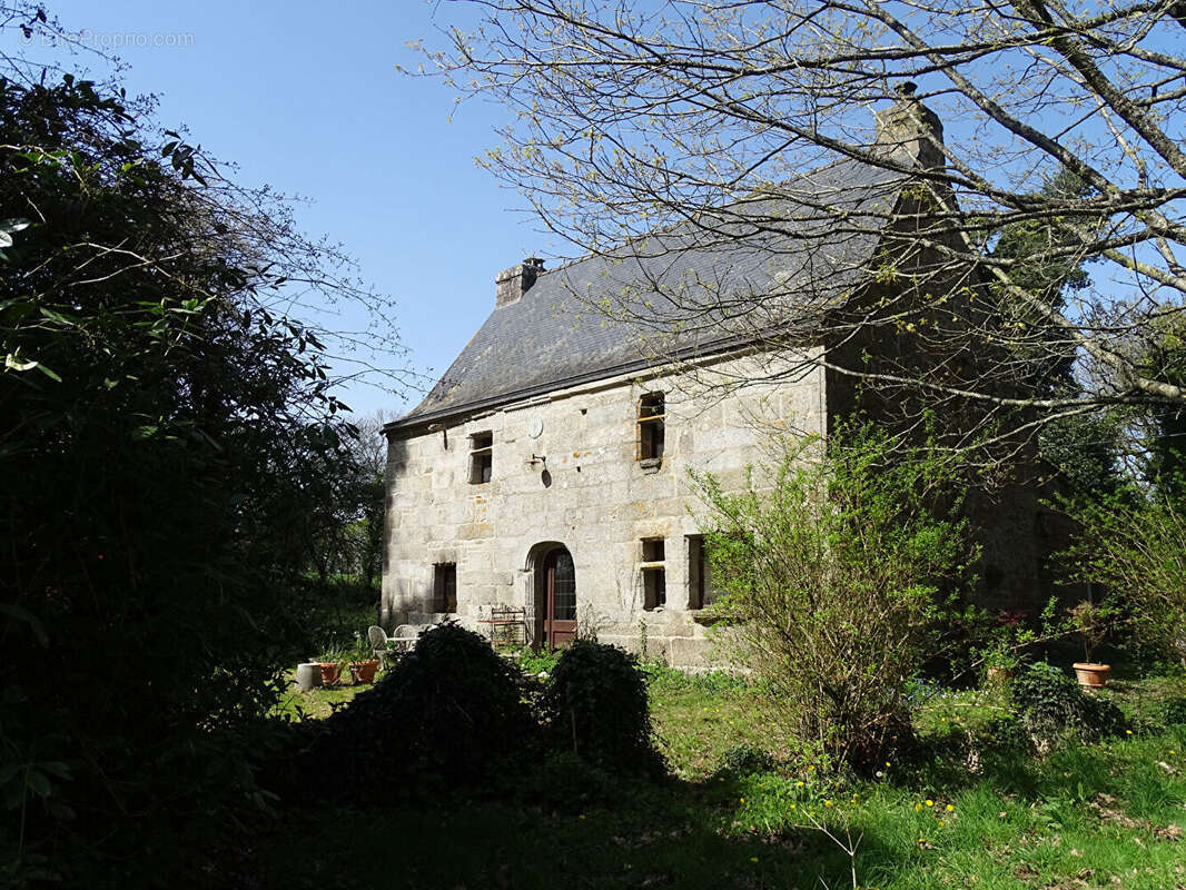 Maison à KERGRIST-MOELOU