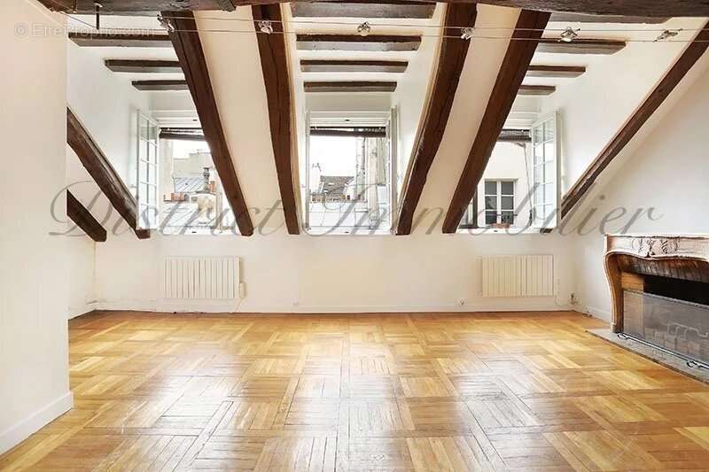 Appartement à PARIS-4E