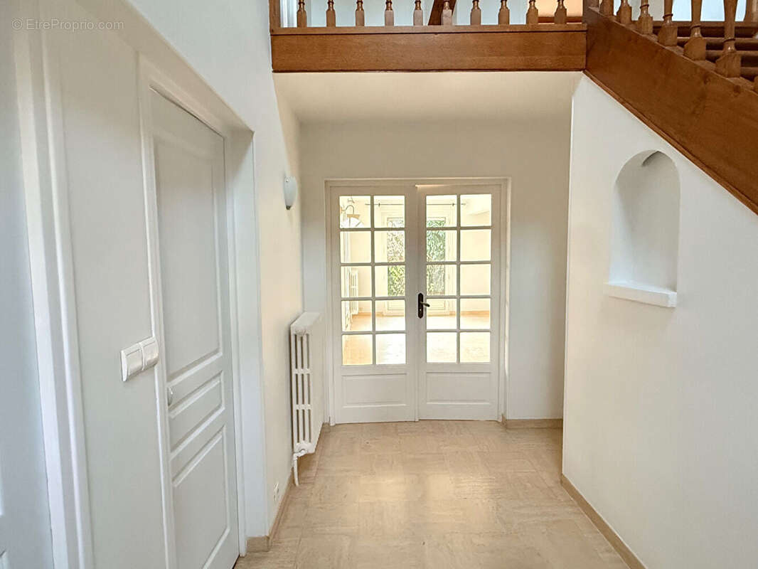 Maison à CRESPIERES