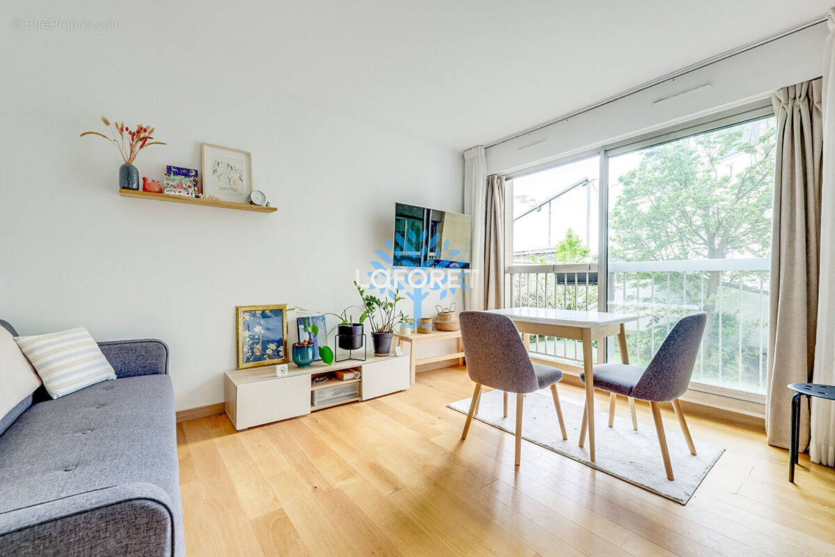 Appartement à PARIS-12E