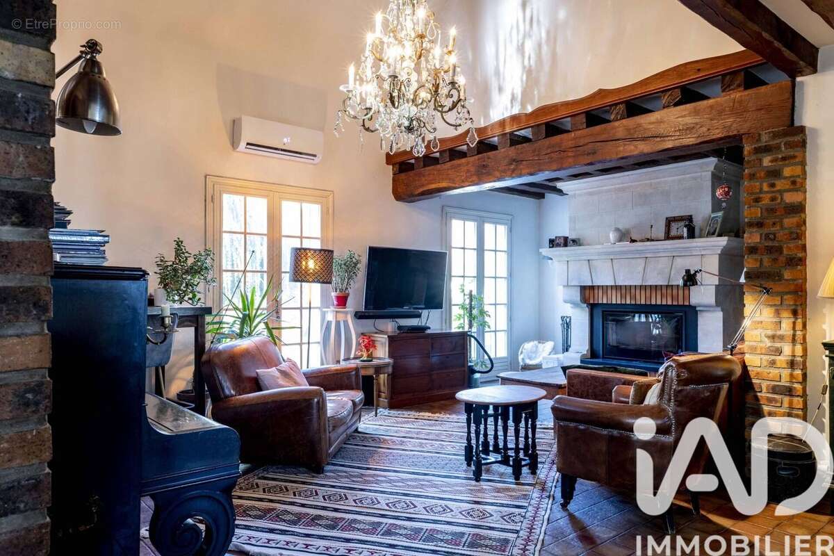 Maison 180 m² à Ronquerolles  - photo 6