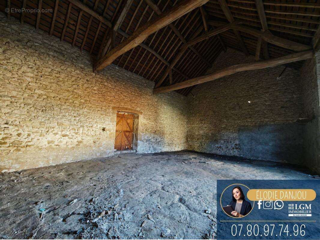 Maison à PERONVILLE