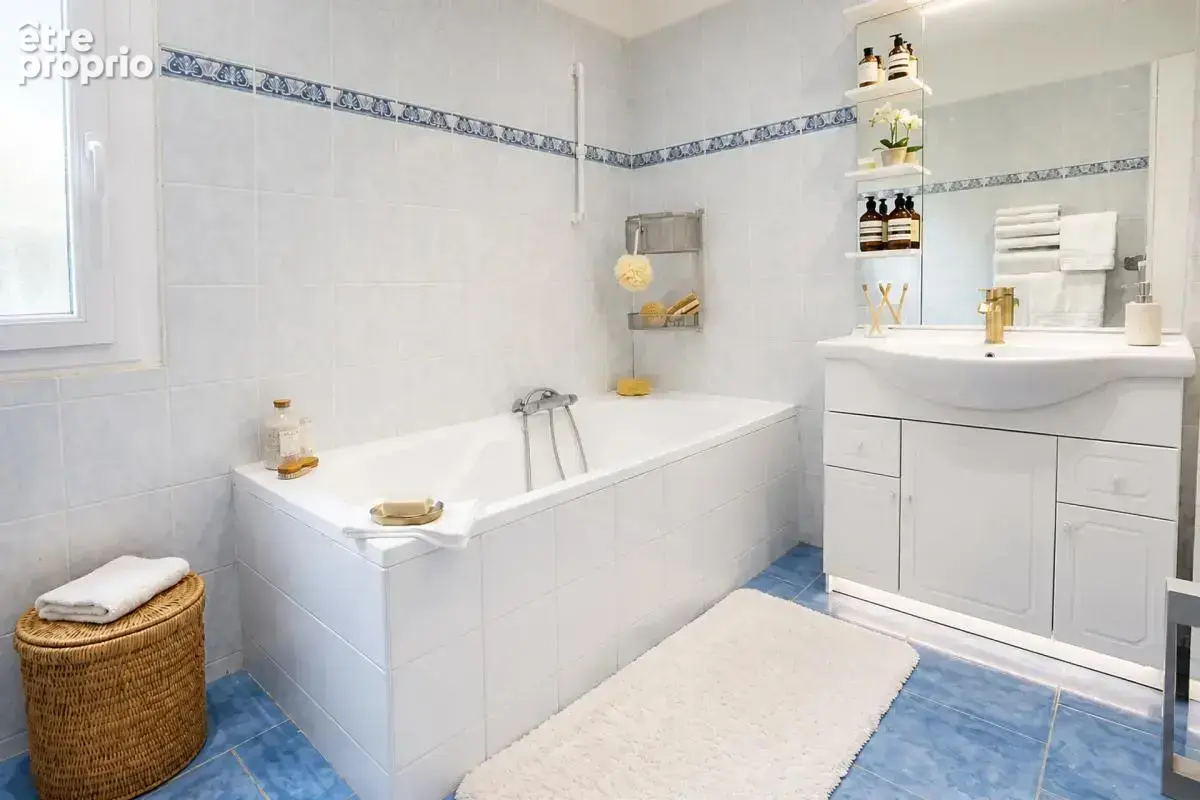 Maison de 8 pièces de 170 m² à Chamaret - photo 11