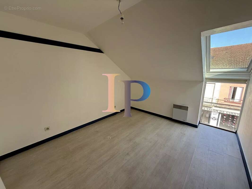 Appartement à CHAUFFAILLES