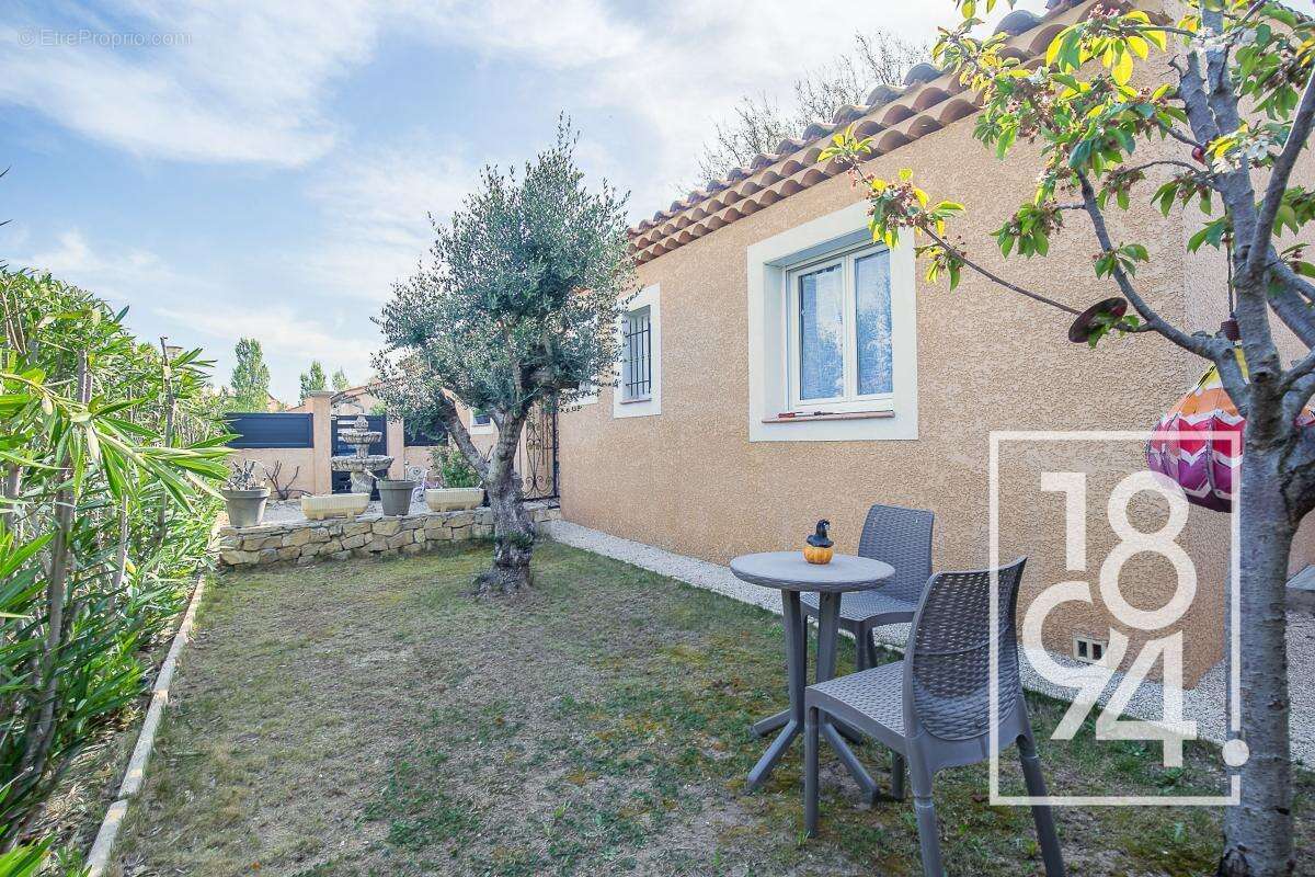 Maison à PEYROLLES-EN-PROVENCE