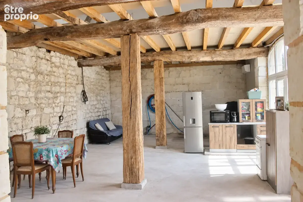 Savigny-en-veron - photo 3