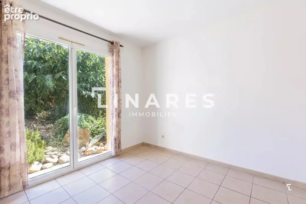LA VILLA PALAMA - Villa T7 de 154 m2 - Piscine - Terrain de 576 m2 - 13013 Château-Gombert - photo 8