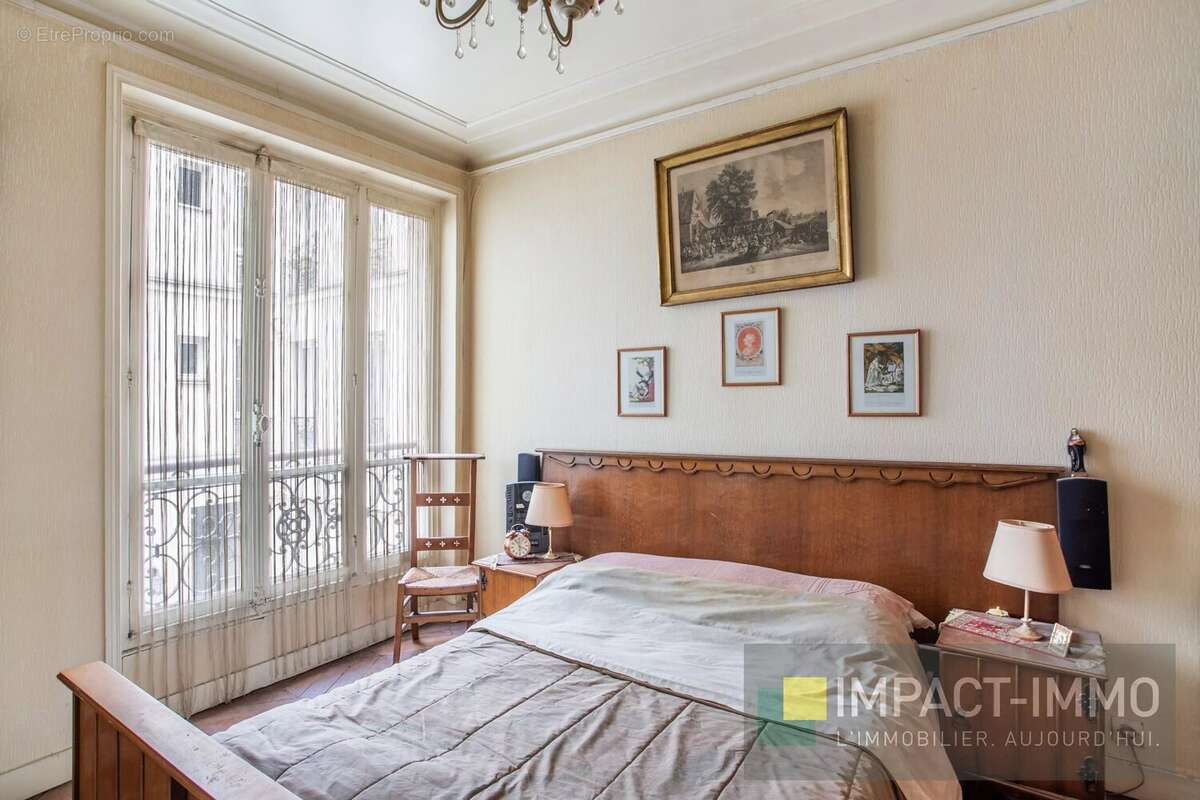 Appartement à PARIS-17E