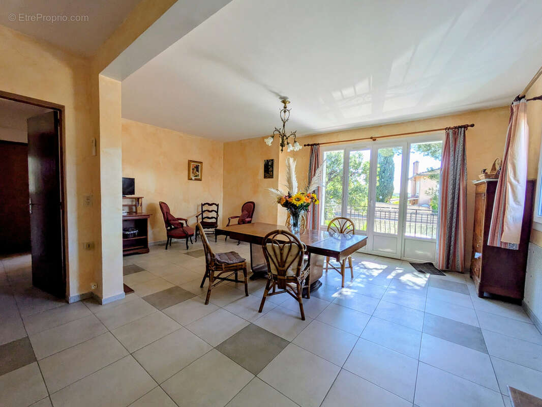 Maison à SIX-FOURS-LES-PLAGES