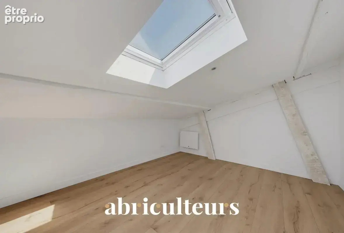 Appartement duplex lumineux grande hauteur sous plafond en vente à Bordeaux 33300 - photo 11
