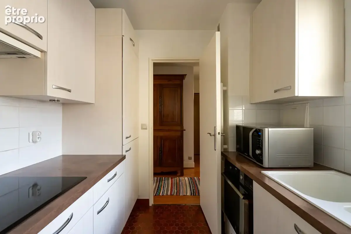 Paris 12e - Picpus - 2 pièces 50m2 - Traversant avec balcon et vue dégagée - photo 5