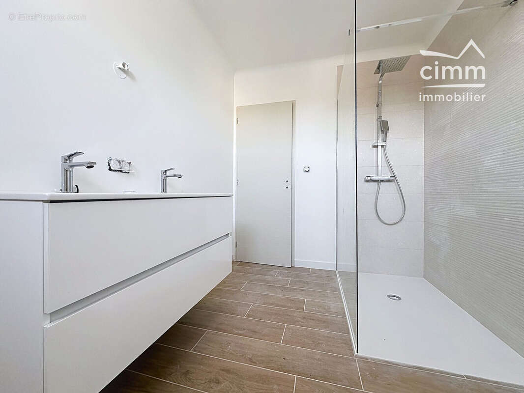 Appartement 109 m² à L'isle-Sur-La-Sorgue  - photo 5