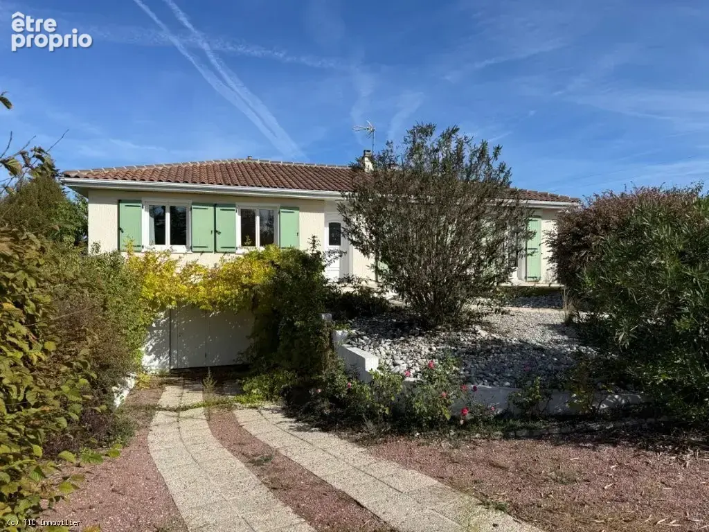 Pavillon de Plain-Pied à Ruffec : 5 Chambres et Jardin Clos - photo 2
