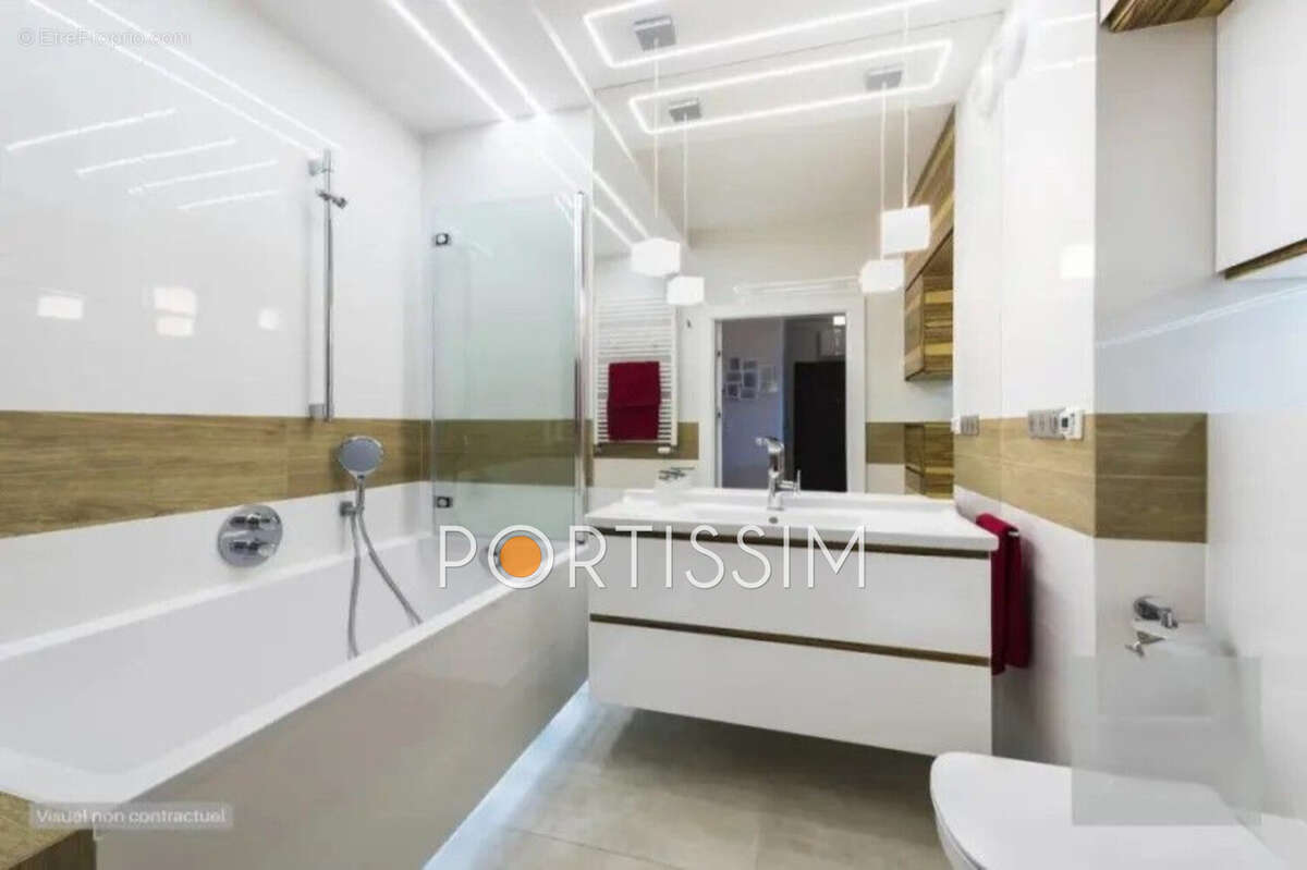 Appartement à VILLENEUVE-LOUBET