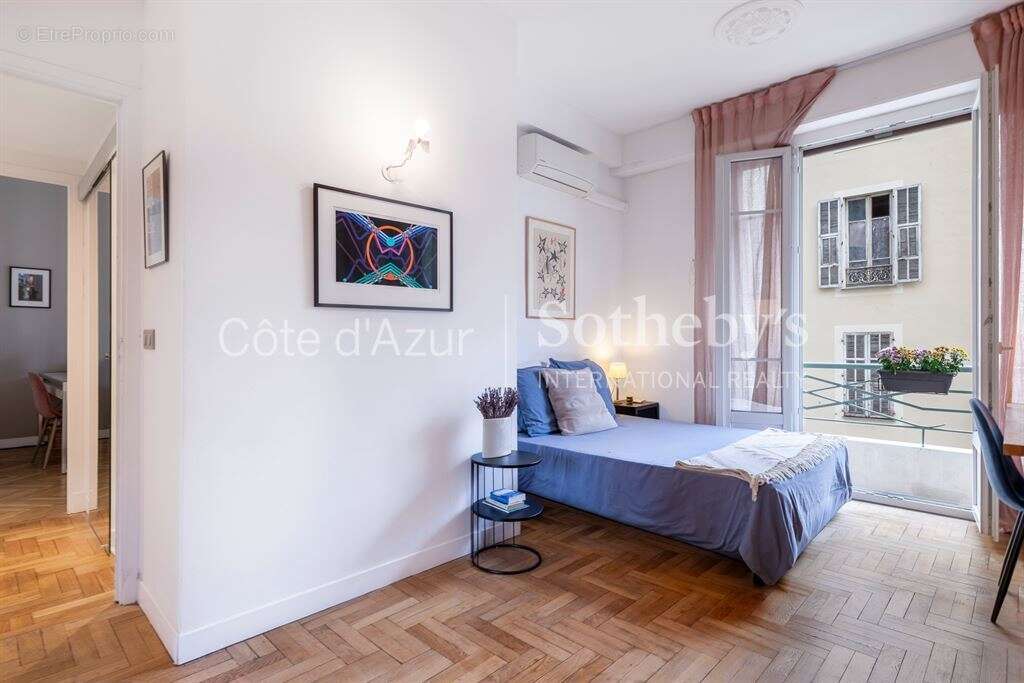 Appartement bourgeois rénové dans un immeuble d'architecte au cœur de Nice - photo 17