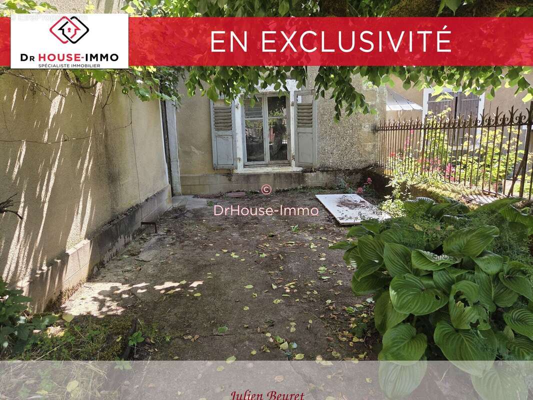 Maison à UZELLE